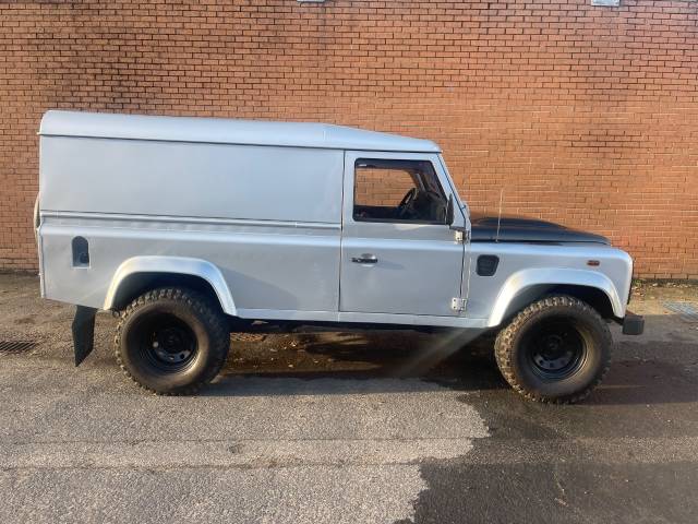 2011 Land Rover Defender 2.4 Hard Top TDCi