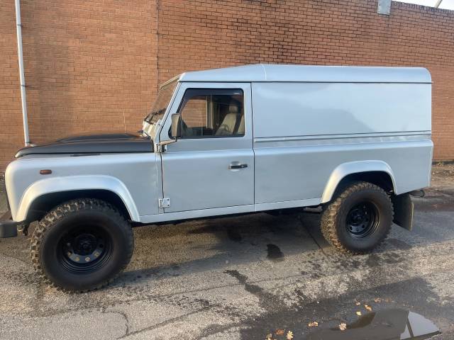 2011 Land Rover Defender 2.4 Hard Top TDCi